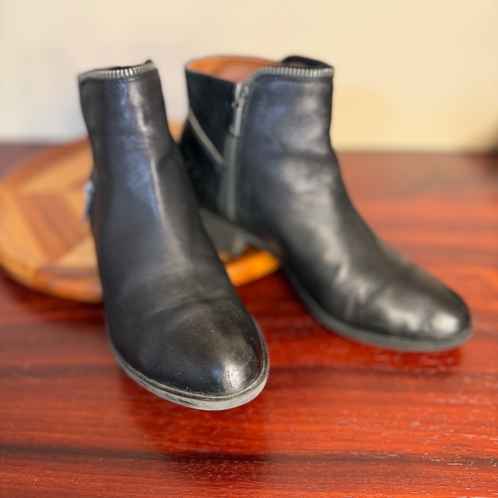 Lucky Brand Boide Black Leather Suede Ankle Boots Dual Zip Low Heel 7.5M/37.5